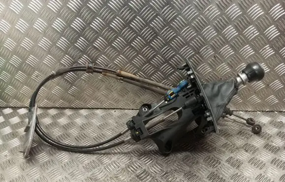 Toyota Auris 150 Gear shifter/selector 112102102