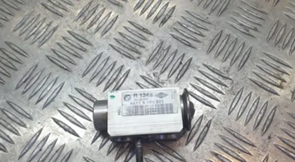 Air conditioning (A/C) expansion valve