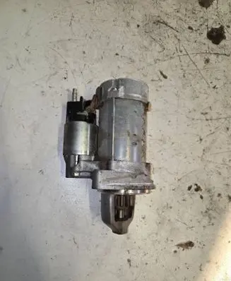 BMW X3 F25 Starter motor 7631558