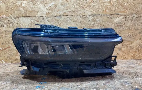Jeep Grand Cherokee WL Headlight/headlamp S2510F104-M