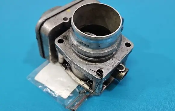 Opel Astra J Throttle body valve 8981052101 IMPRK1555938