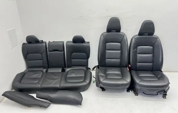 Volvo XC70 Seat set MMAUTKO17485