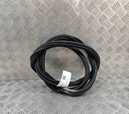 BMW 2 F44 Rubber seal rear door 7483099