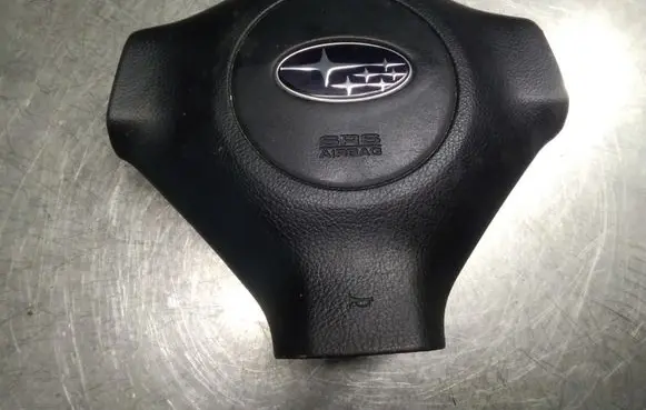 Subaru Outback Steering wheel airbag