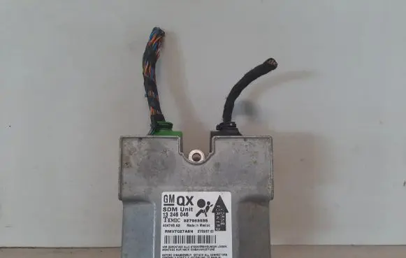 Opel Zafira B Airbag control unit/module 13246046