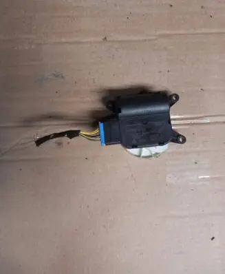 Seat Exeo (3R) Air flap motor/actuator 8e1820511c 012801302
