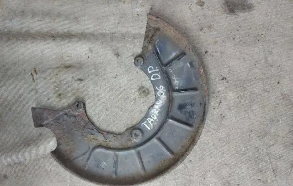 Volkswagen Touran I Front brake disc dust cover plate 