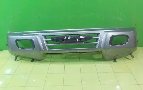 Volvo C30 Front bumper PRZOD WP100