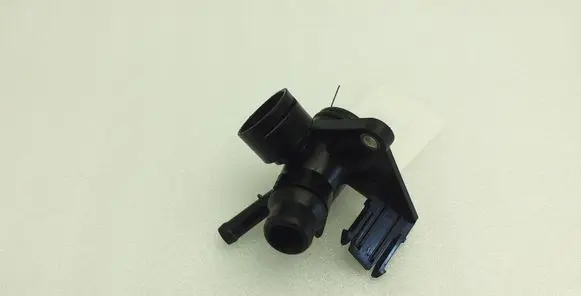 Audi A5 8T 8F Engine coolant pipe/hose 06H121132H