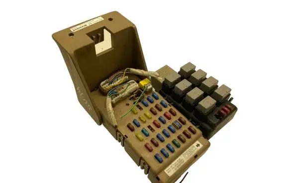 Subaru Legacy Fuse module 82201AG041 802011