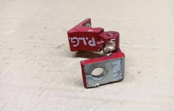 Seat Mii Front door lower hinge 