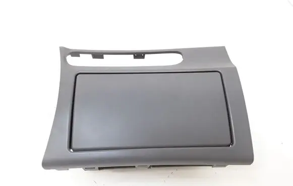 Cup holder front