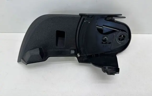 Volvo XC40 Seat belt trim 31469202