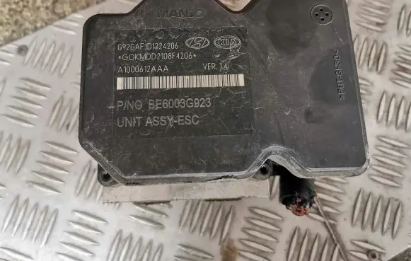 KIA Rio ABS Pump 589201W705