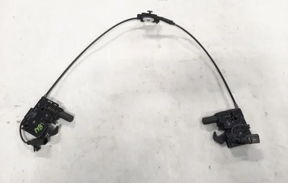Audi A5 Engine bonnet/hood lock release cable 4M0823531B