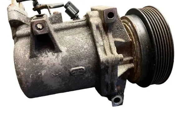 Nissan Note (E12) Air conditioning (A/C) compressor (pump) 926003VC6B M213M241817