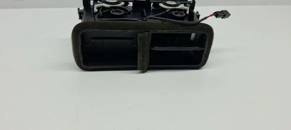 Rear air vent grill