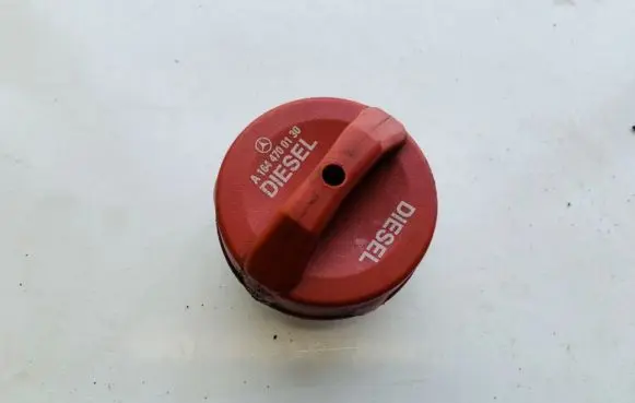 Mercedes-Benz R W251 Fuel tank filler cap a1644700130