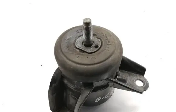 KIA Rio Engine mount bracket