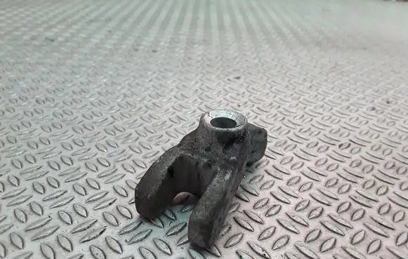 Alfa Romeo 156 Fuel Injector clamp holder