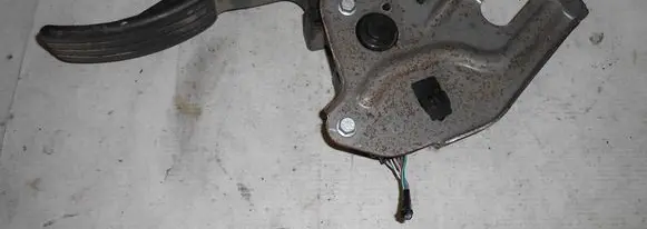 Dacia Dokker Accelerator throttle pedal 180021343R