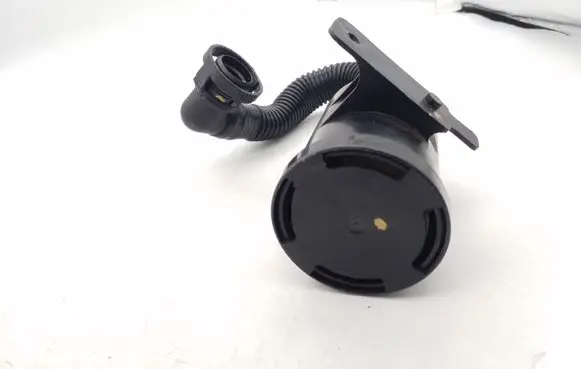 Volkswagen Jetta VI Active carbon filter fuel vapour canister 5C0906621