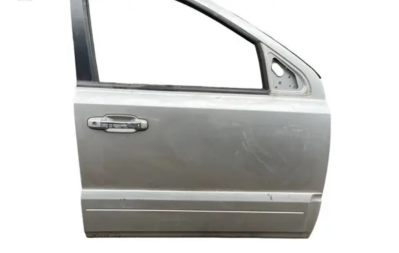 KIA Sorento Front door
