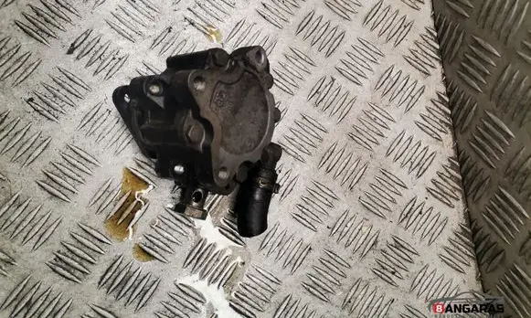 Audi A6 S6 C5 4B Power steering pump 91128
