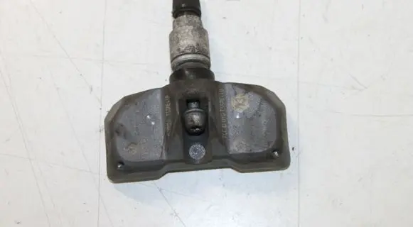 Audi A4 S4 B8 8K Tire pressure sensor 4F0907275B