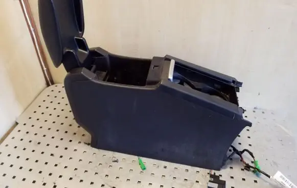 Volvo XC60 Armrest 39855367 39864988 39810379