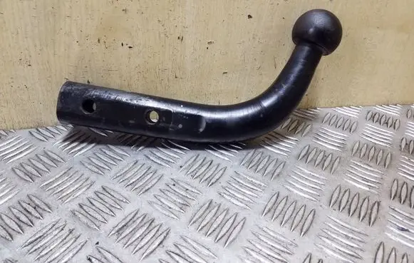 Toyota Corolla Verso AR10 Detachable towbar 