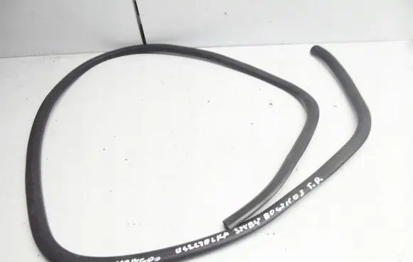 Renault Kangoo I Rubber seal loading door window/glass 8200027185