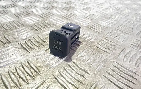 Mazda 6 AUX in-socket connector KD45669U0 210813