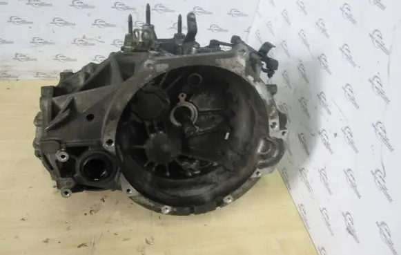 Mitsubishi Outlander Manual 6 speed gearbox A8615549