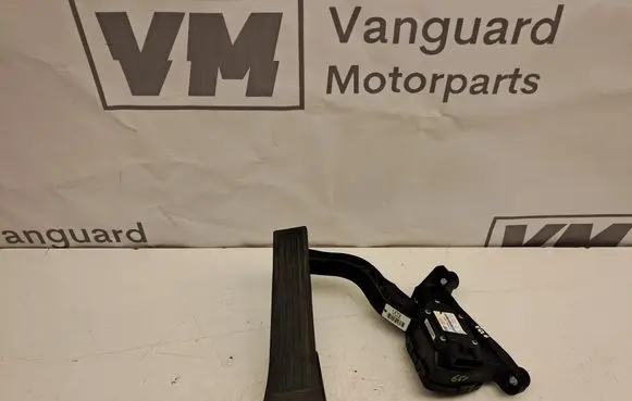 Hyundai i40 Accelerator throttle pedal 327263Z900 JES0086C3Z900