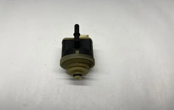 BMW 4 F36 Gran coupe Fuel filter heater 8572521 13328572521
