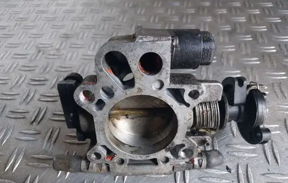 Opel Frontera B Throttle valve 16911099