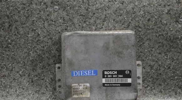 BMW 5 E34 Engine control unit/module 0281001064