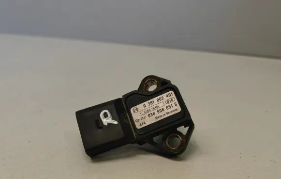 Volkswagen PASSAT B6 Air pressure sensor 038906051C 0281002401