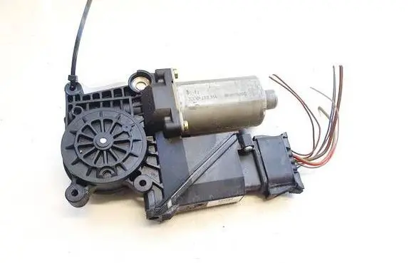 Mercedes-Benz A W168 Rear door window regulator motor 0130821698 114897XXX