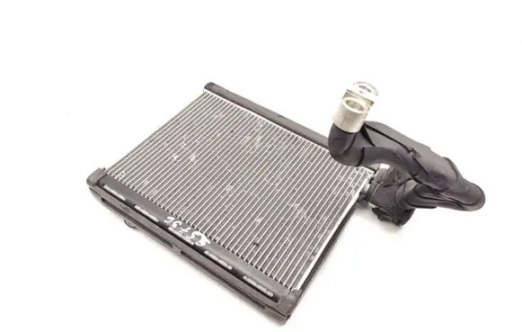 Jaguar I-Pace A/C cooling radiator (condenser) 