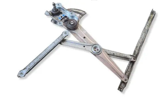Mitsubishi L200 Front door manual window regulator MN117556