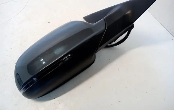 Audi A5 8T 8F Front door electric wing mirror 