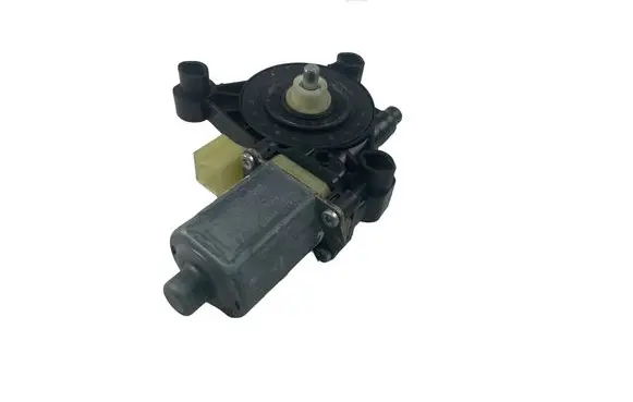 Volkswagen Golf VII Front door window regulator motor S850202099