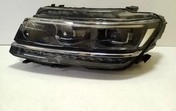 Volkswagen Tiguan Headlight/headlamp 5NB941081A 030110123500