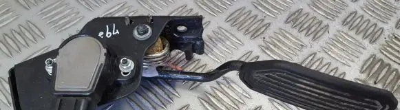 Toyota Avensis T250 Accelerator throttle pedal