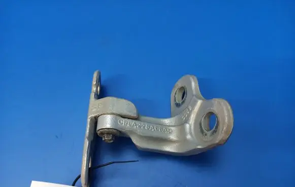 Land Rover Discovery 5 Front door lower hinge CPLA228A66AD
