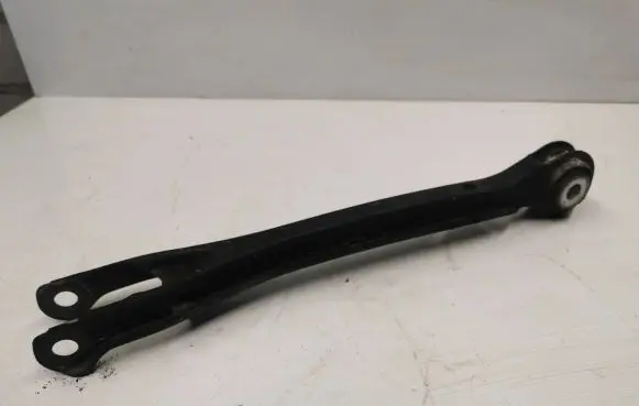 Mercedes-Benz C W205 Rear control arm A2043521205