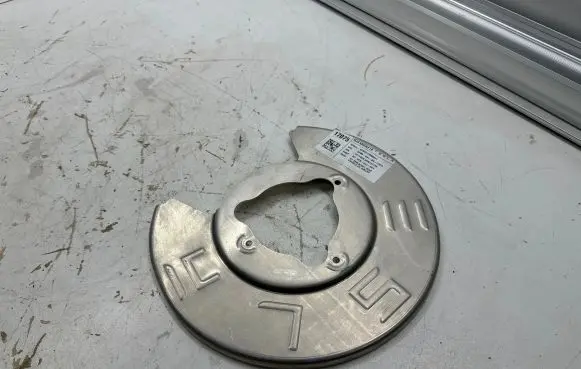 Tesla Model Y Rear brake disc plate dust cover 118866100A