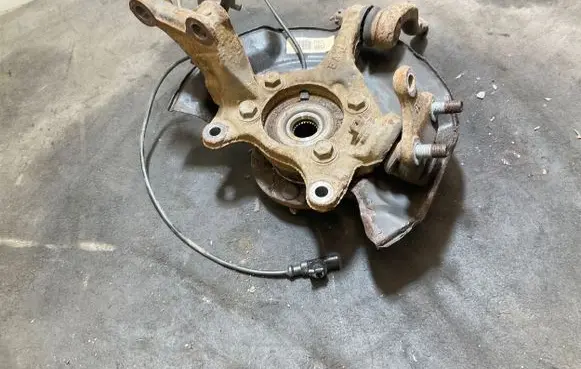Toyota Auris E180 Front wheel hub